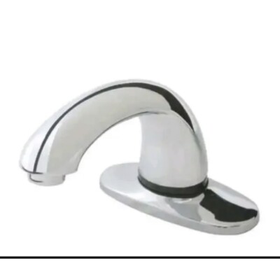 NEW  Rubbermaid 1818967 AutoFaucet SST - Low Lead - Milano in Polished Chrome 