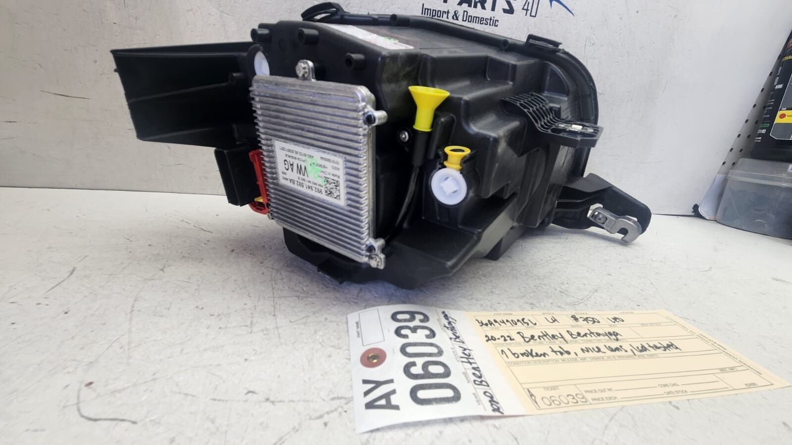 1brokentabs 2020 2021 2022 BENTLEY BENTAYGA LEFT FULL LED HEADLIGHT OEM AY06039