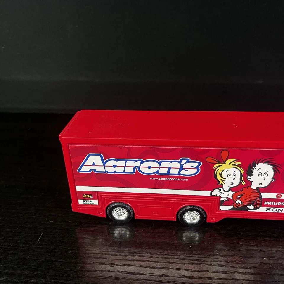 Remolque semi diecast juguetes de acción 1:64 Waltrip Racing Dr Suess Foto 3 de 4