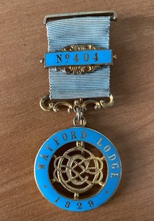 ANTIQUE MASONIC SILVER CENTENARY JEWEL WATFORD LODGE 404 NAMED