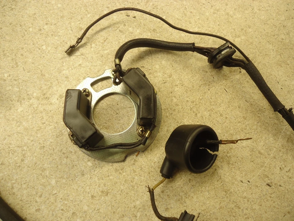 80-82 HONDA CB750 CB900 GENERADOR DE PULSOS PULSAR BOBINA DE RECOGIDA OEM CB750C CB900C Foto 2 de 4