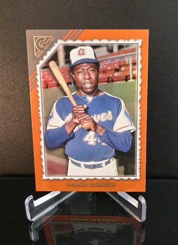 #'ed/25 🔥 HANK AARON SSP 2022 Topps Gallery Orange Parallel Foil n. 73 HOF - Foto 1 di 2
