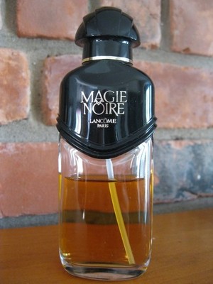 未開封品 希少・ヴィンテージ ランコム Magie Noire 香水 50ml MAGIE NOIRE by LANCOME 1.7 oz 50 ml. Eau De Toilette Old Formula