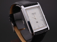 Vintage Seiko Slim White Dial Gentlemen's Quartz Wrist Watch - FREE SHIPPING