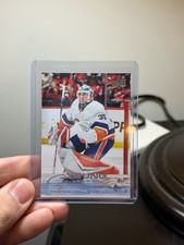 2025-26 UPPER DECK SERIES 2 YOUNG GUNS ROOKIE #471 ISLANDERS - TRISTAN LENNOX