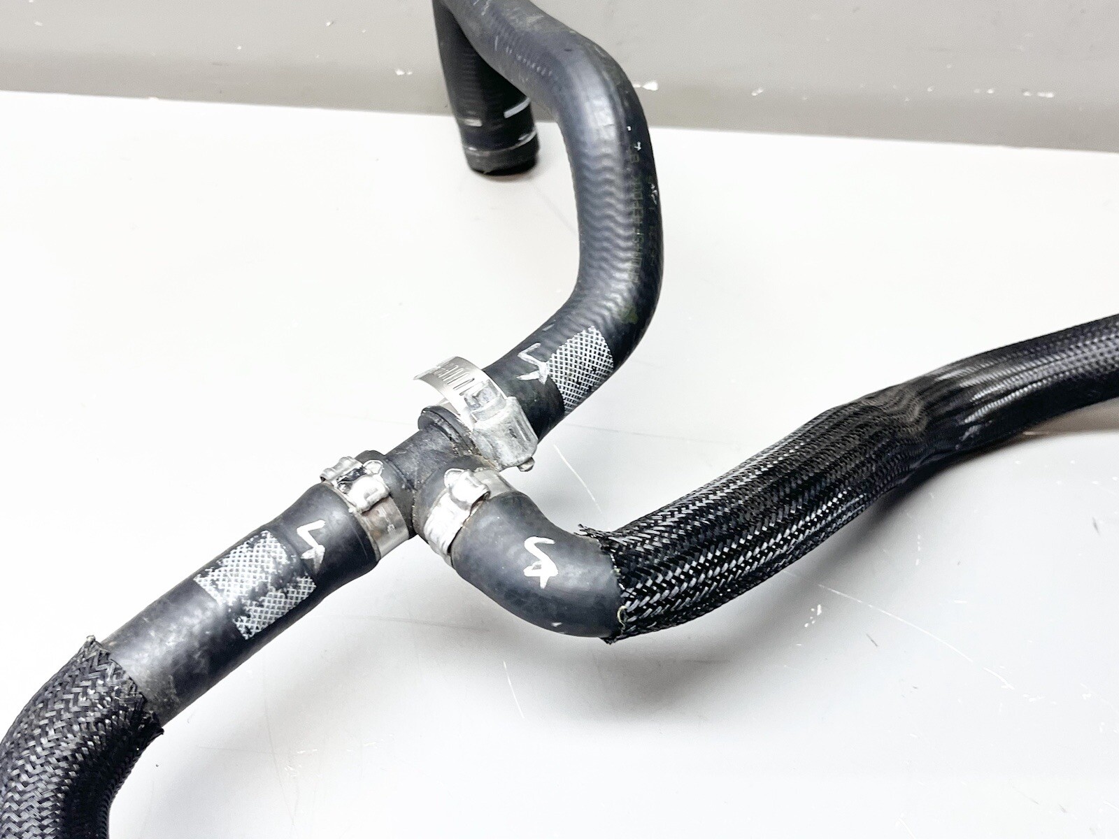 Maserati Ghibli 2014-2020 Hose pipe