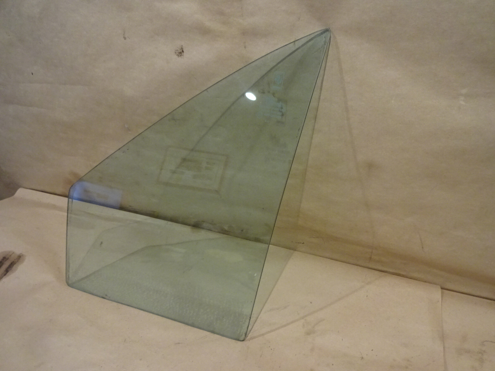 Ferrari Mondial Cabriolet - LH Door Fixed Quarter Glass - WindowP/N 61289800