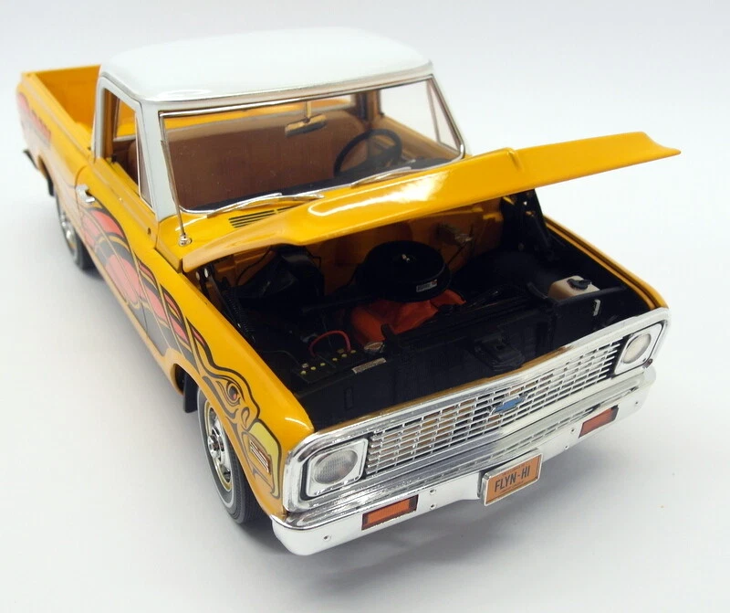 Highway 61 1/18 Scale - 50879 Chevy Fleetside Pickup Yellow Eagle - Image 2 of 4