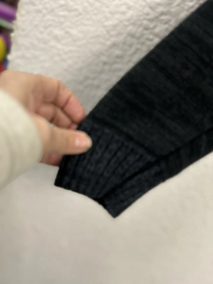 Suéter Retrofit Para Hombres Talla XXL Negro Manga Larga Botón Bolsillos Frontales Kurt Cobain Foto 2 de 4