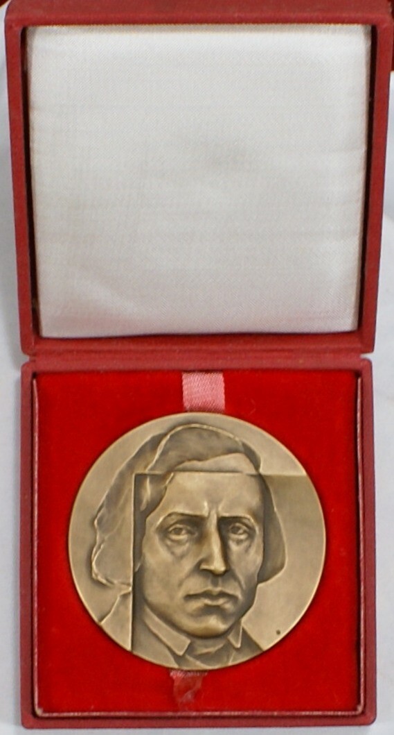 Polish medal. XV INTERNATIONAL PIANO COMPETITION F. CHOPIN - 2005