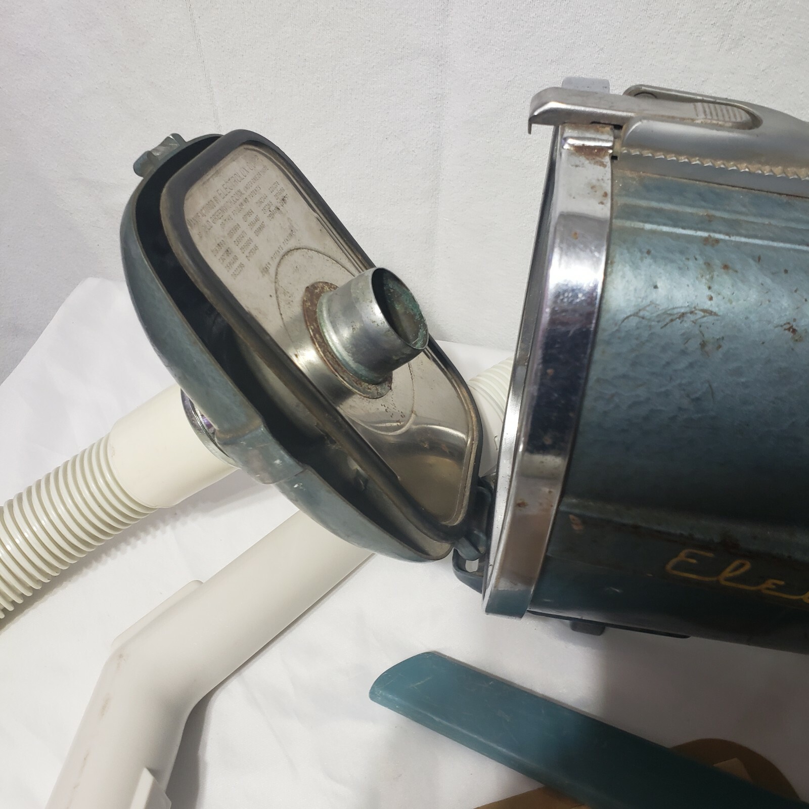 Vintage Electrolux Canister Vacuum (Model E) w/ 2 bags eBay