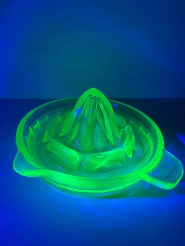 Large Uranium Glass Juicer Green Depression Citrus Vintage Uranium Vaseline