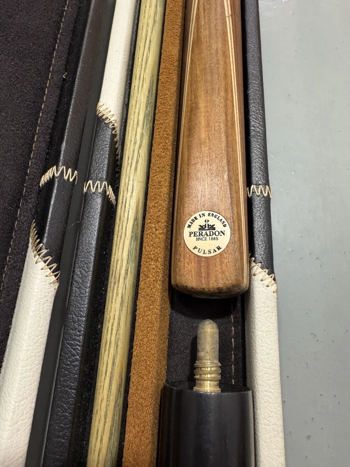 Peradon Pulsar 3/4 Pool Cue In Hard Case 4