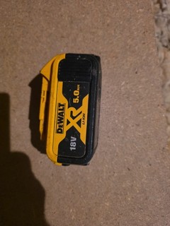 Dewalt DCB184 XR Li ion Slide Battery Pack 18V 5.0Ah