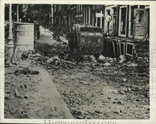1940 Press Photo Bombed cart & debris scatter near building during WWII, Holland