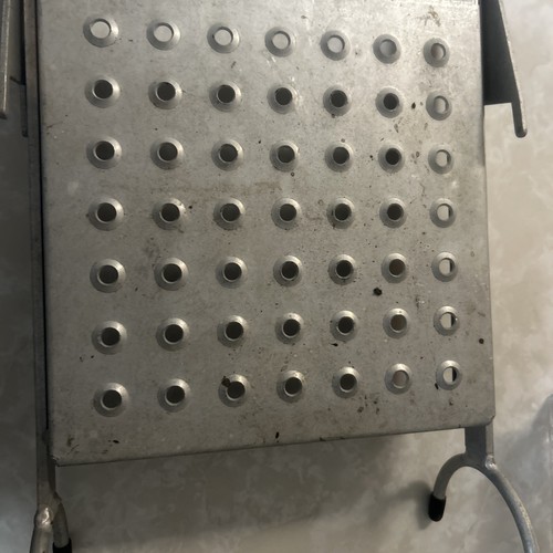 Trittleiter Tritthocker ausklappbare Arbeitsbühne Werkzeug/Farbablage  - Bild 1 von 2