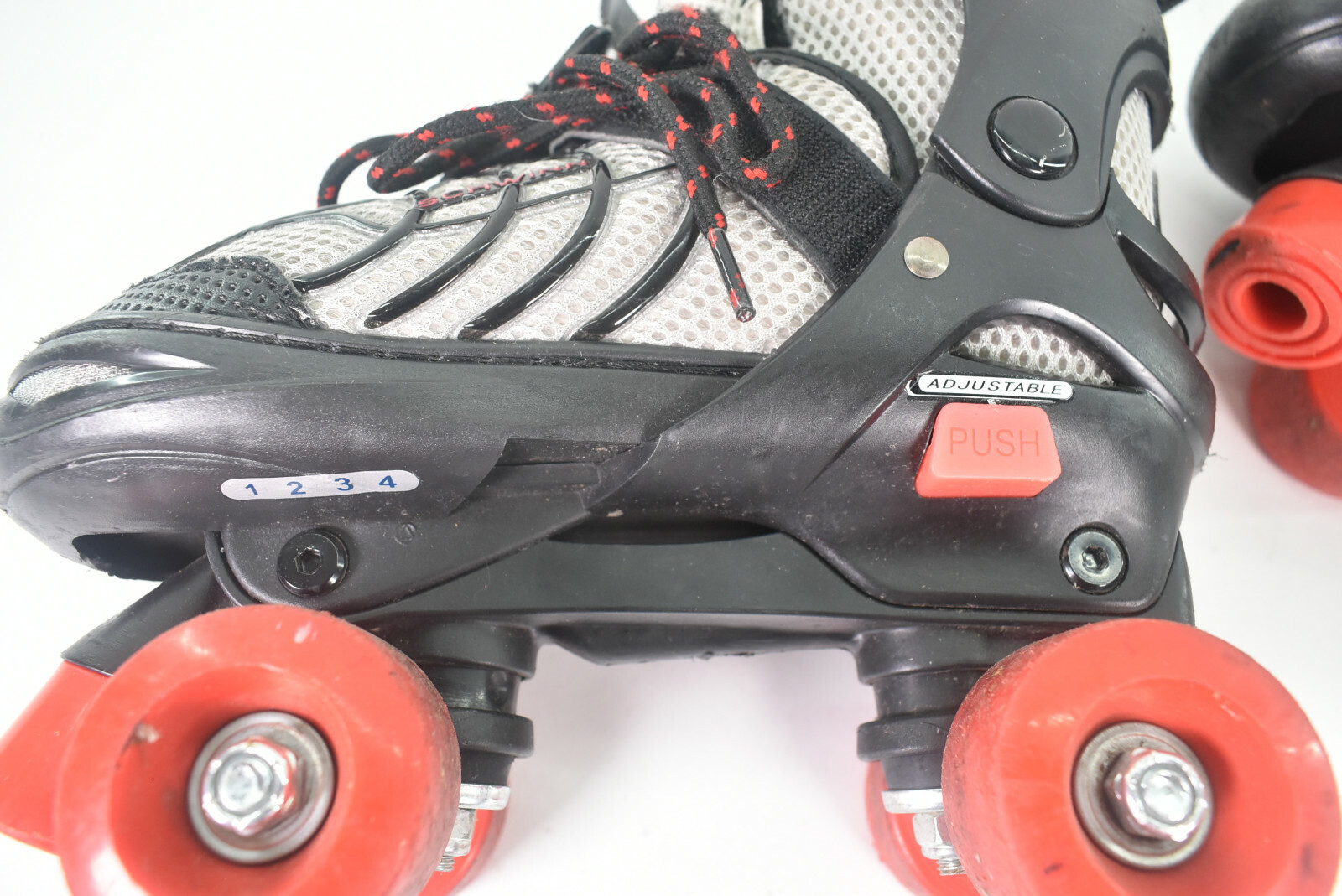 SCHWINN Roller Skates YOUTH Size 14 Adjustable Black Red Style SC082S