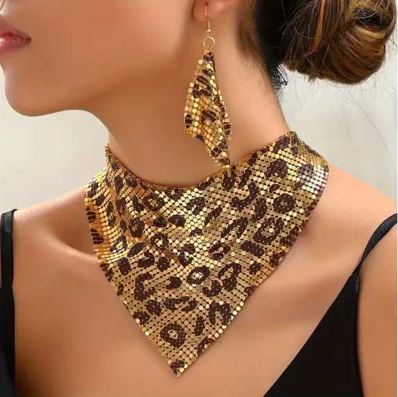 COLLAR BABERO CON PENDIENTES SEXY DE METAL DORADO ESTILO LEOPARDO ULTIMA MODA