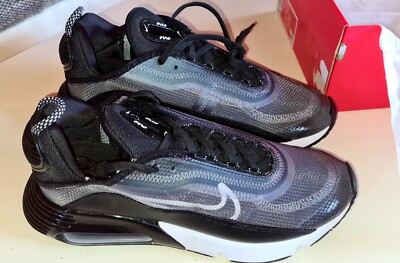 Nike W Air Max 2090 Damen Black/White-Metallic Silver