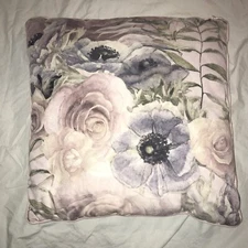Floral print pillow with welted edge 18" x 18"