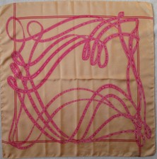 - Authentique foulard VERSACE