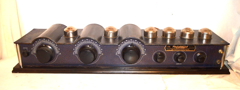 BEAUTIFUL AND RARE 1928 BLUE NEUTROWOUND SIX TUBE BREADBAORD RADIO RECEIVER