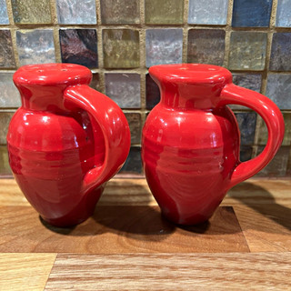 Le Creuset Deep Red/Red Stoneware salt & Pepper jug style