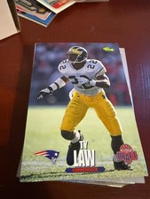 1995 Classic NFL Rookies Ty Law Rookie Card #23 Patriots RC. rookie card picture