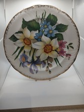  2 X Argyle Bone China Dec Plates Vintage 1 large 1 small excellent condition 