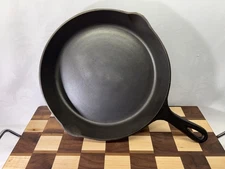 Birmingham Stove and Range (BSR) RED MOUNTAIN 8A cast iron skillet