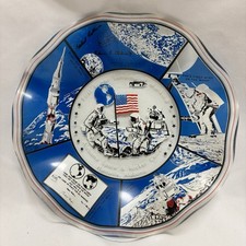 Houze Glass Dish Commemorating Apollo 11