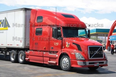 LKW Foto Volvo VNL 670 Kofferauflieger USA rot HVH DT MOOSE TRUCKING 8065 #p3vk
