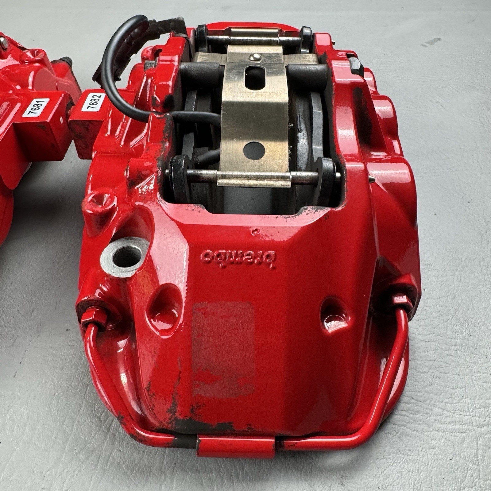 Maserati Quattroporte 2014-2017 Front Right Brembo brake calipers with pads Set Red