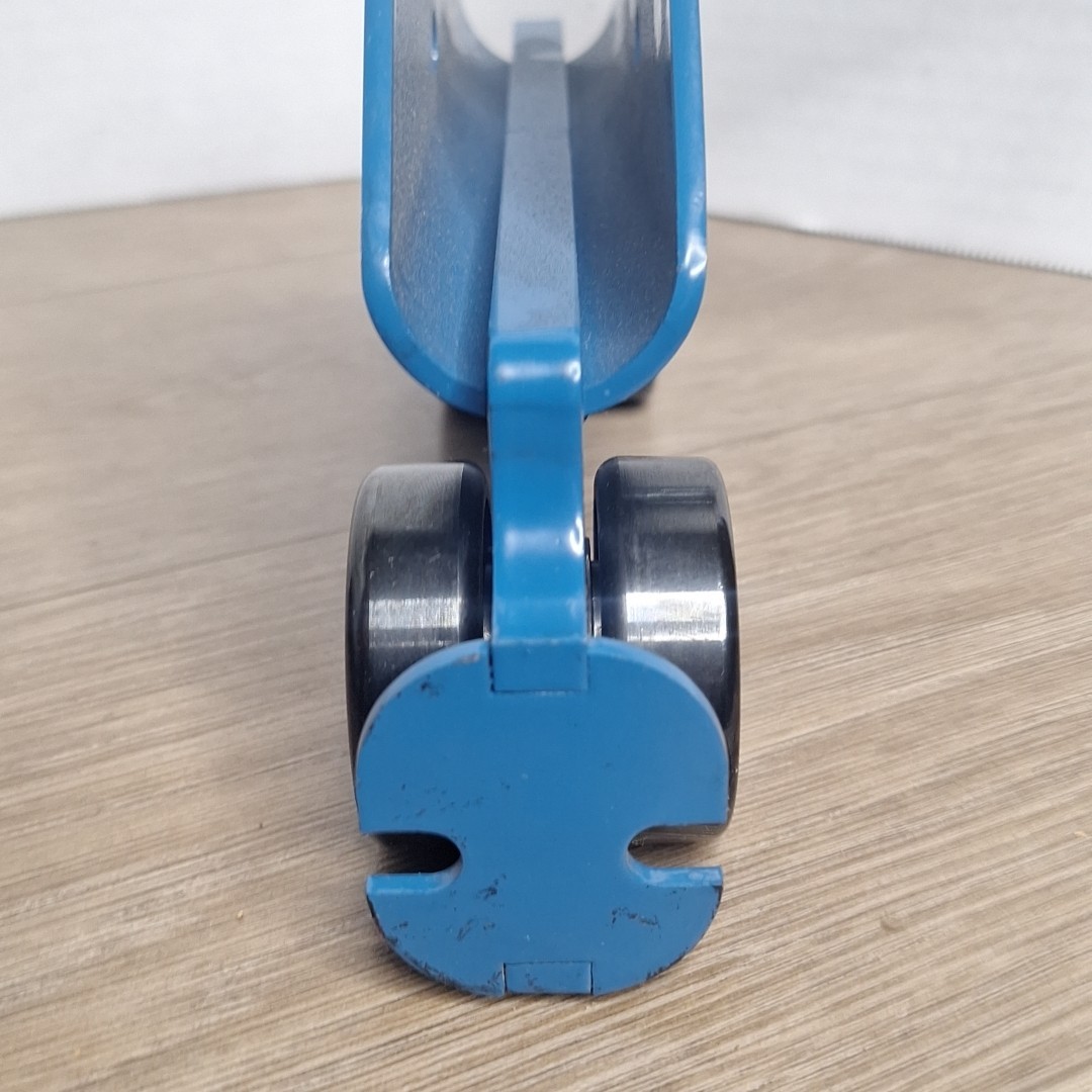 GORBEL ENCLOSED TRACK TROLLEY - STEEL - 500 LB - 1 PIECE DESIGN New Take Off