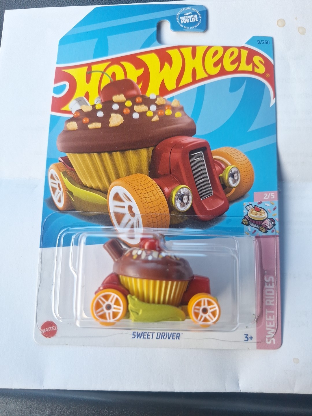 2023 CHOCOLATE CUPCAKE SWEET DRIVER HOT WHEELS  SWEET RIDES