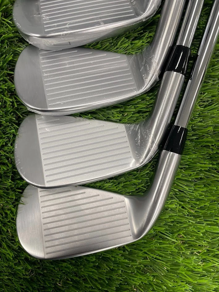 RH 2025 Titleist T-100 4-PW AMT White Stiff - Image 3 of 4