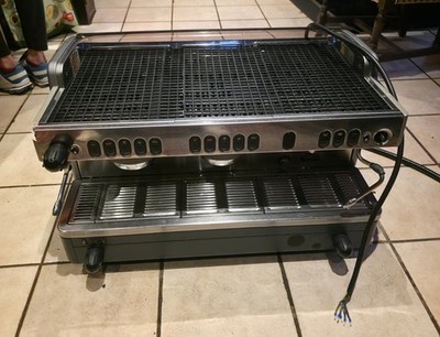 La Cimbali M29 Dosatron, 2-gruppige Gastro-Siebträgermaschine, funktionsfähig