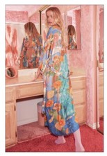 Spell  The Gypsy Carrie Robe S/M NWT