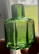 PRETTY GREEN COLORED 8 SIDED BURST TOP INK BOTTLE 1880'S ERA CLEAN L@@K