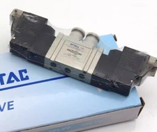 1pcs AirTAC Solenoid Valve 7V0530E-J04B050 DC24V  New  7V0530EJ04B050