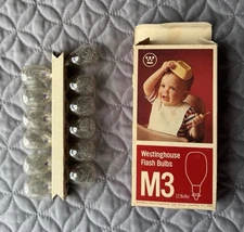 Vintage Westinghouse M3 Flash Bulbs – 12 Bulbs in Original Box – Collectible