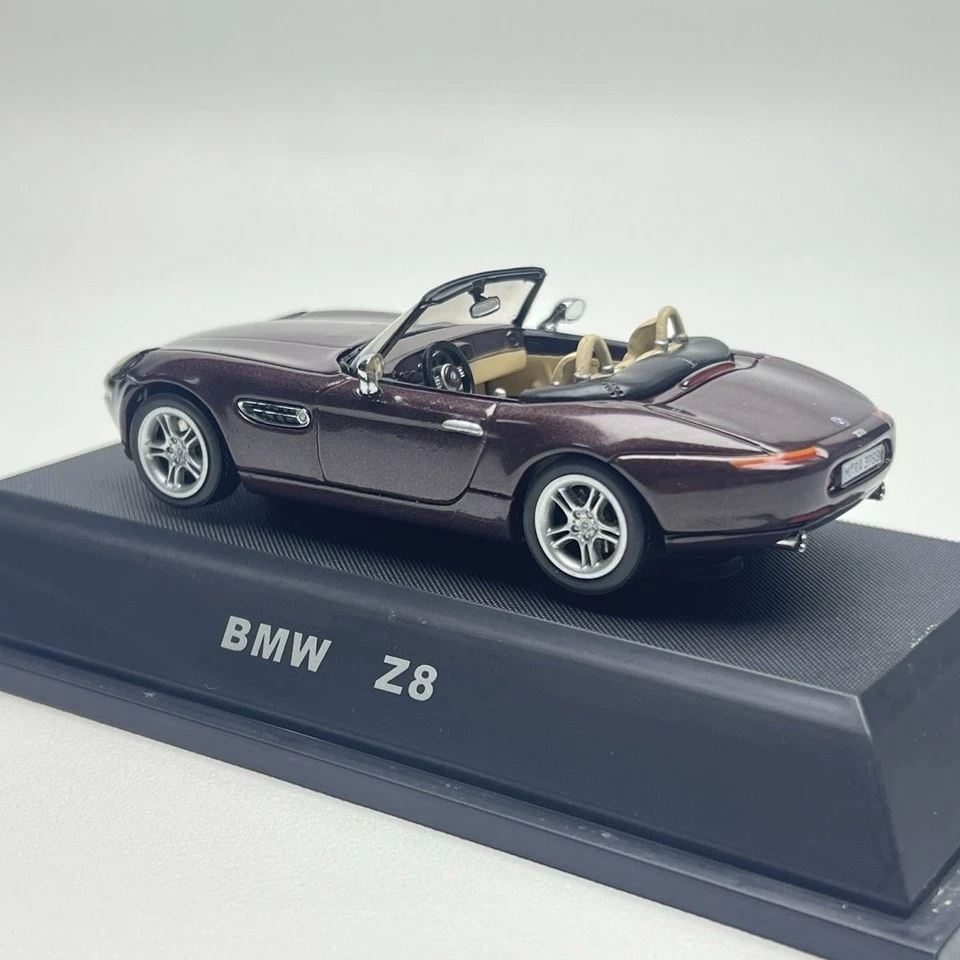 Jadi 1/43 BMW Z8 Red Diecast Convertible Car Model w/Removable Roof Collectible - Image 2 of 4