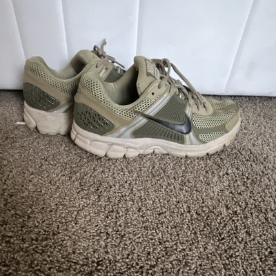 Nike Air Zoom Vomero 5 Low Top Lace-Up Men s Running Sneakers Green/Beige