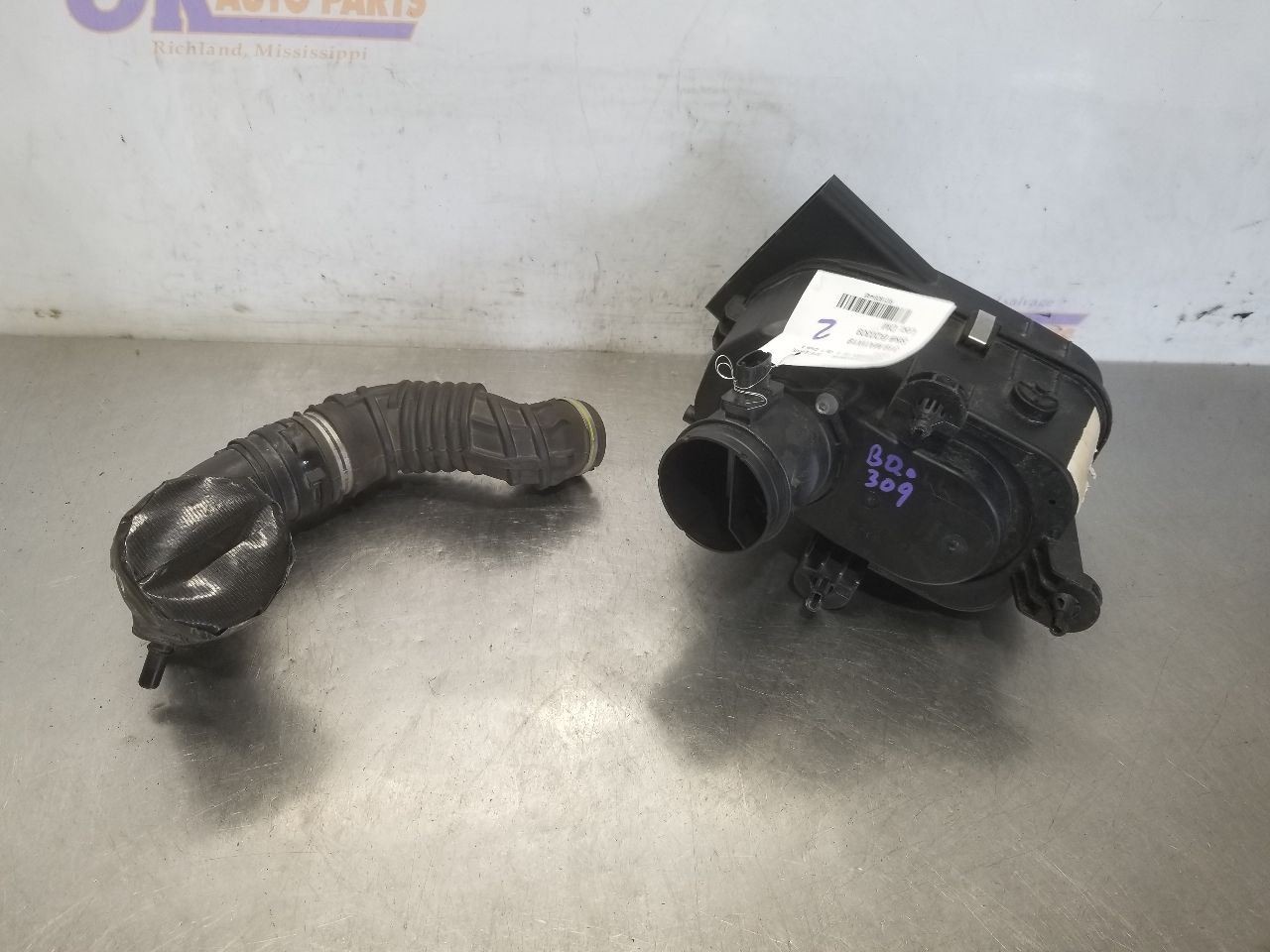Maserati Levante Left Air box top