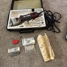 Andis Model HC 96 VA Horse Hair Trimmers & Accessories Plus Case (works great)