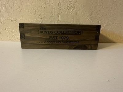 EUC Boyd s Bears Wooden Crate Box Shelf Small Store Display 8.5x3.5
