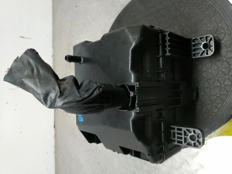 Caja de fusibles compartimento de motor mercado de EE. UU. sedán AWD compatible con 15 GENESIS 721361 Foto 4 de 4