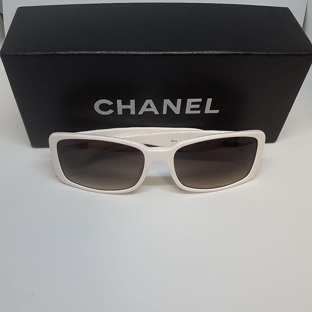 CHANEL サングラス 5110 カメリアホワイト Chanel sunglasses white frame sunglasses here mark camellia