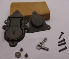 Vintage 1943 eagle lock co 26-L-165 trunk lock for lockers kit in box w/Keys NOS