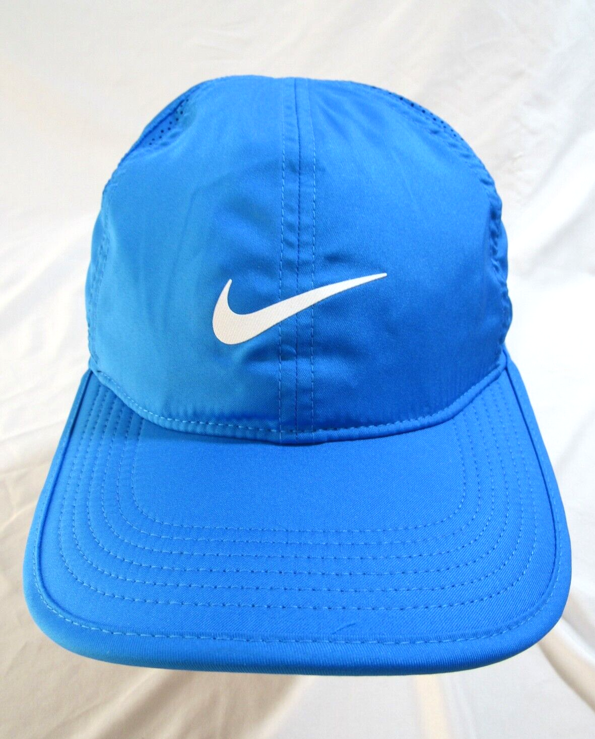 Nike Dri-FIT Club Featherlight Unstructured Cap M/L in Blue FB5682-406